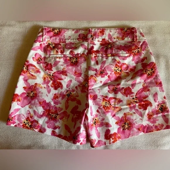 Issac Mizrahi floral shorts - Picture 2 of 5